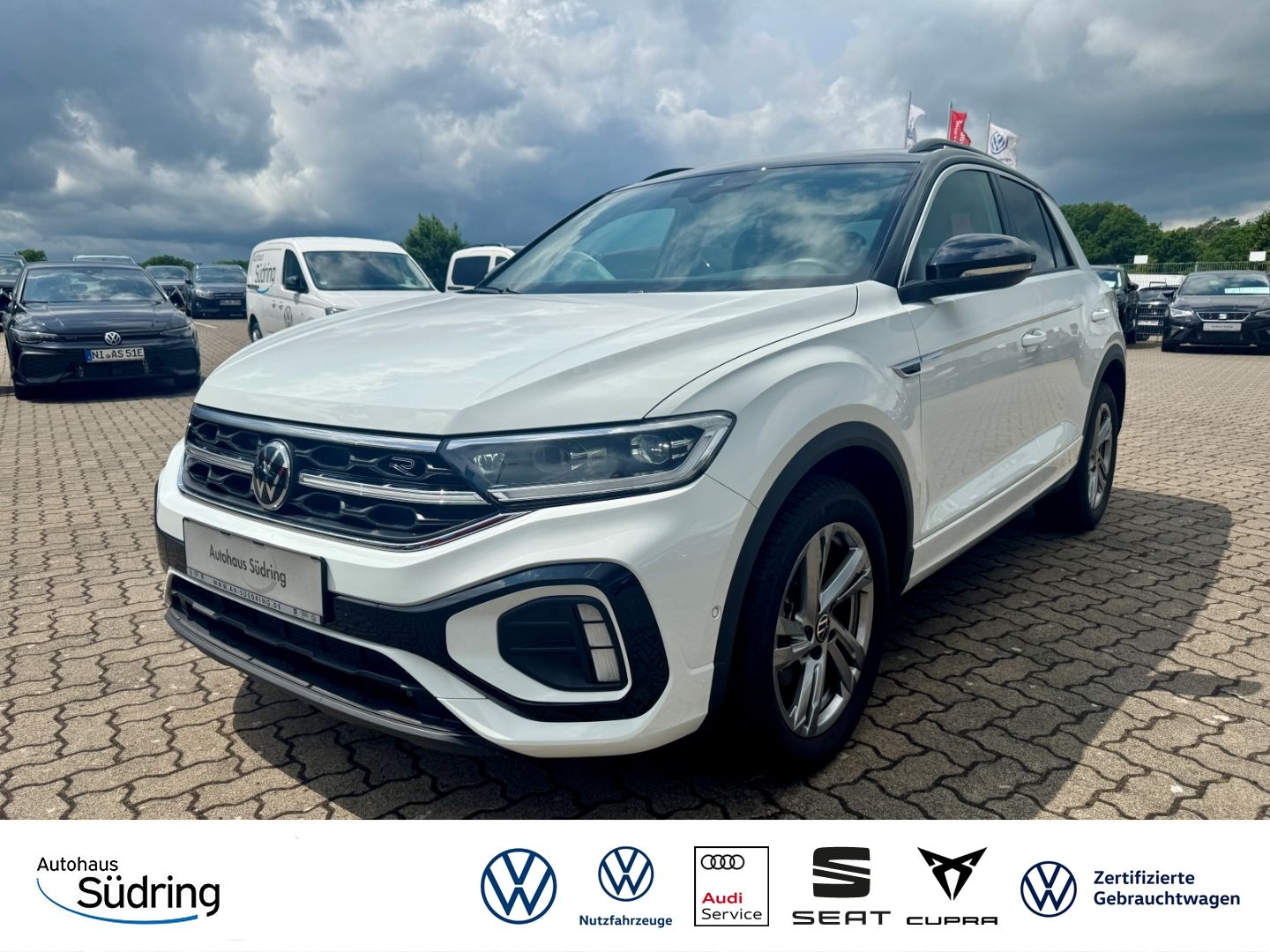 T-Roc 1,5 TSI R-Line DSG AHK Navi beats IQ.Light