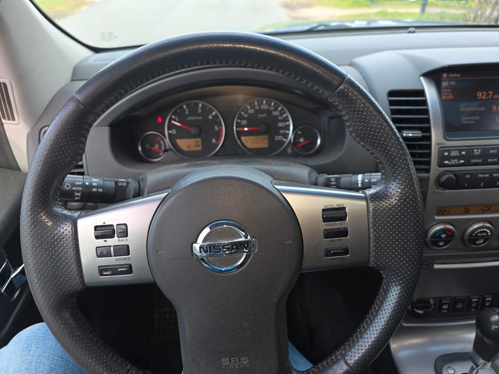 Nissan Pathfinder 2005 — photo 11