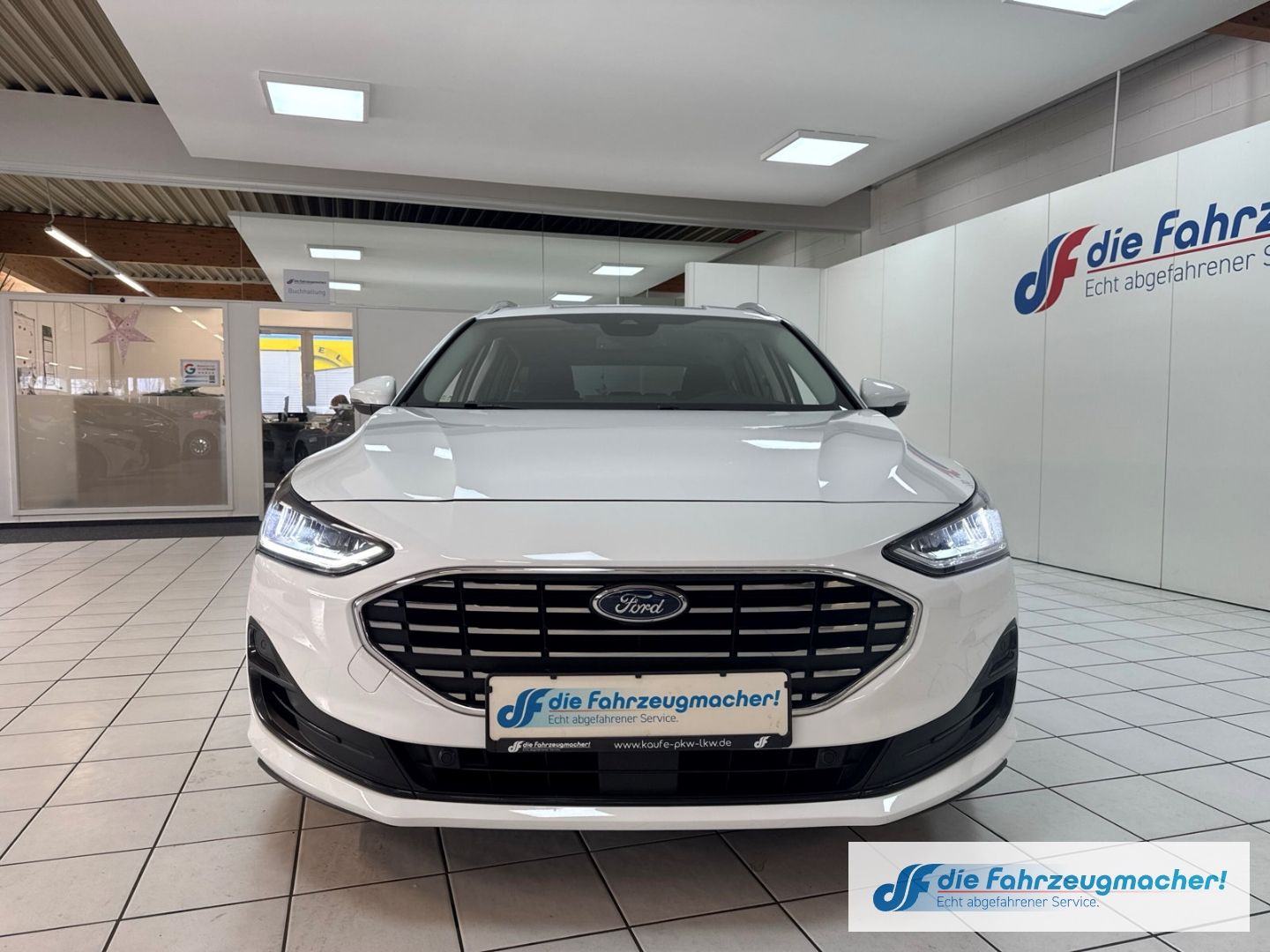 Fahrzeugabbildung Ford Focus Turnier Titanium X Navi Digitales Cockpit