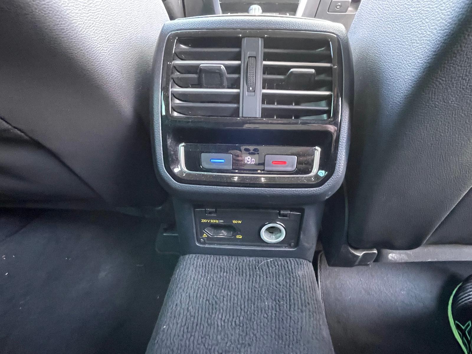 Volkswagen Passat 2015 — photo 38