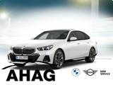 BMW 520i M Sportpaket Komfortsitze Panorama AHK - BMW 520 aus 2025