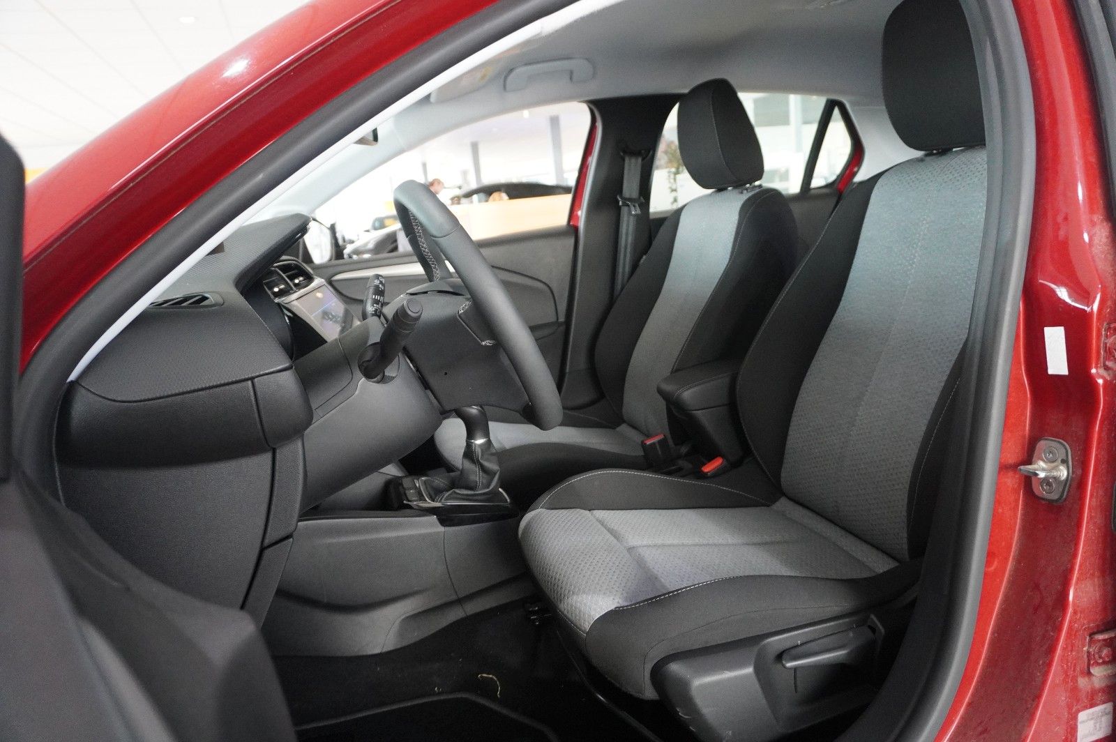 Fahrzeugabbildung Opel Corsa F 1.2 FACELIFT NAVI/LED/KAMERA/VIRT/SH/DAB