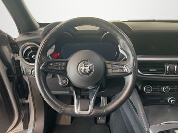 Alfa-Romeo Stelvio - 10