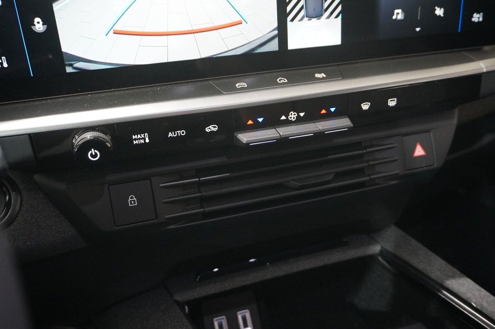 Fahrzeugabbildung Opel Grandland 1.2 48V HYBRID NAVI/LED/KAMERA/DAB+