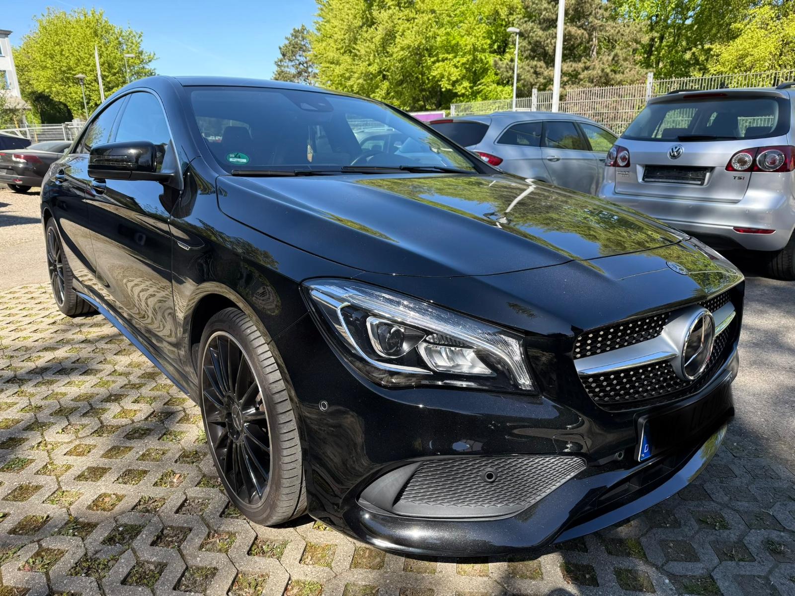Mercedes-Benz CLA 200 d AMG Line Edition Leder LED Pano Voll.
