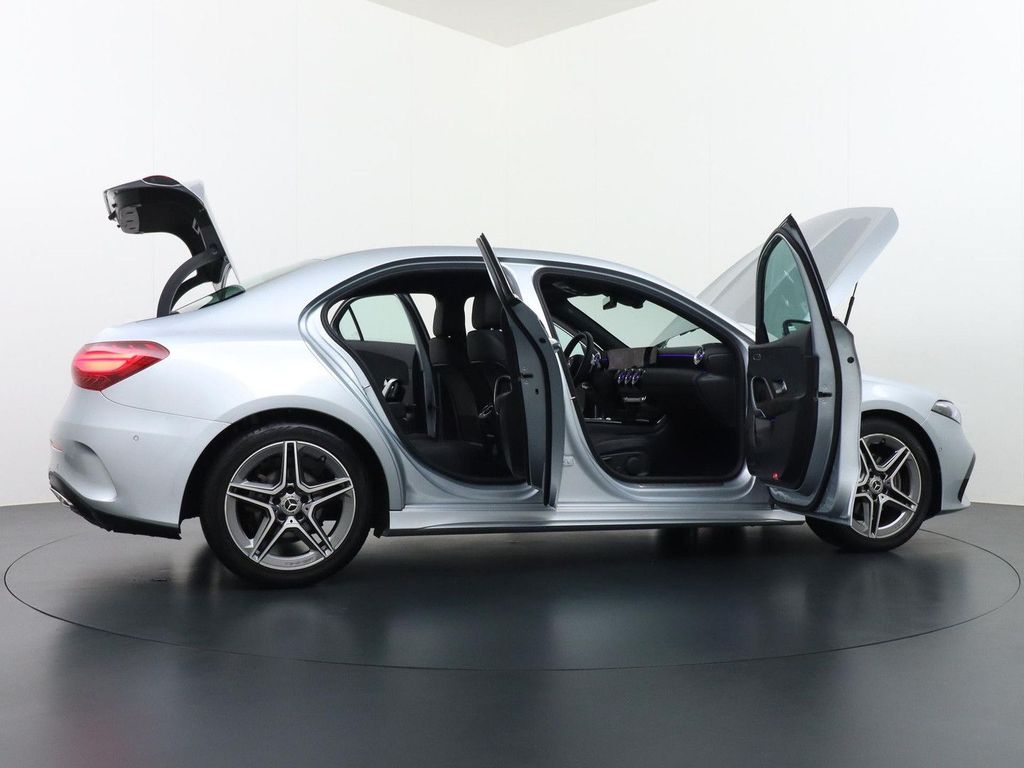 Mercedes-Benz A 180 Star Edition AMG Line