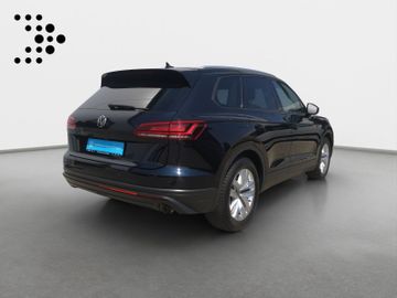 Volkswagen Touareg - 2