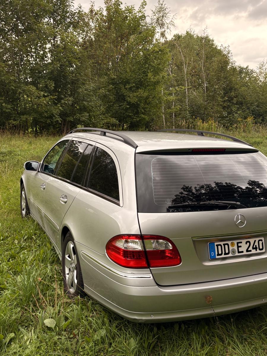 Mercedes-Benz E240 2004 — photo 6