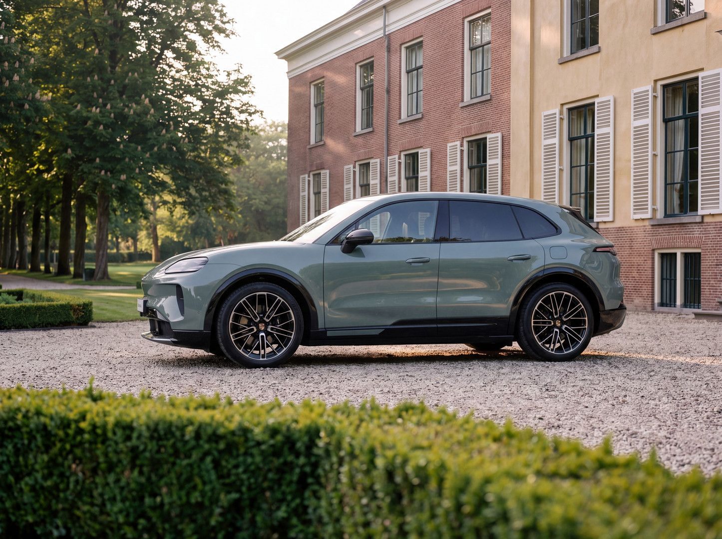 Porsche Cayenne Electric 442 pk imagem 2