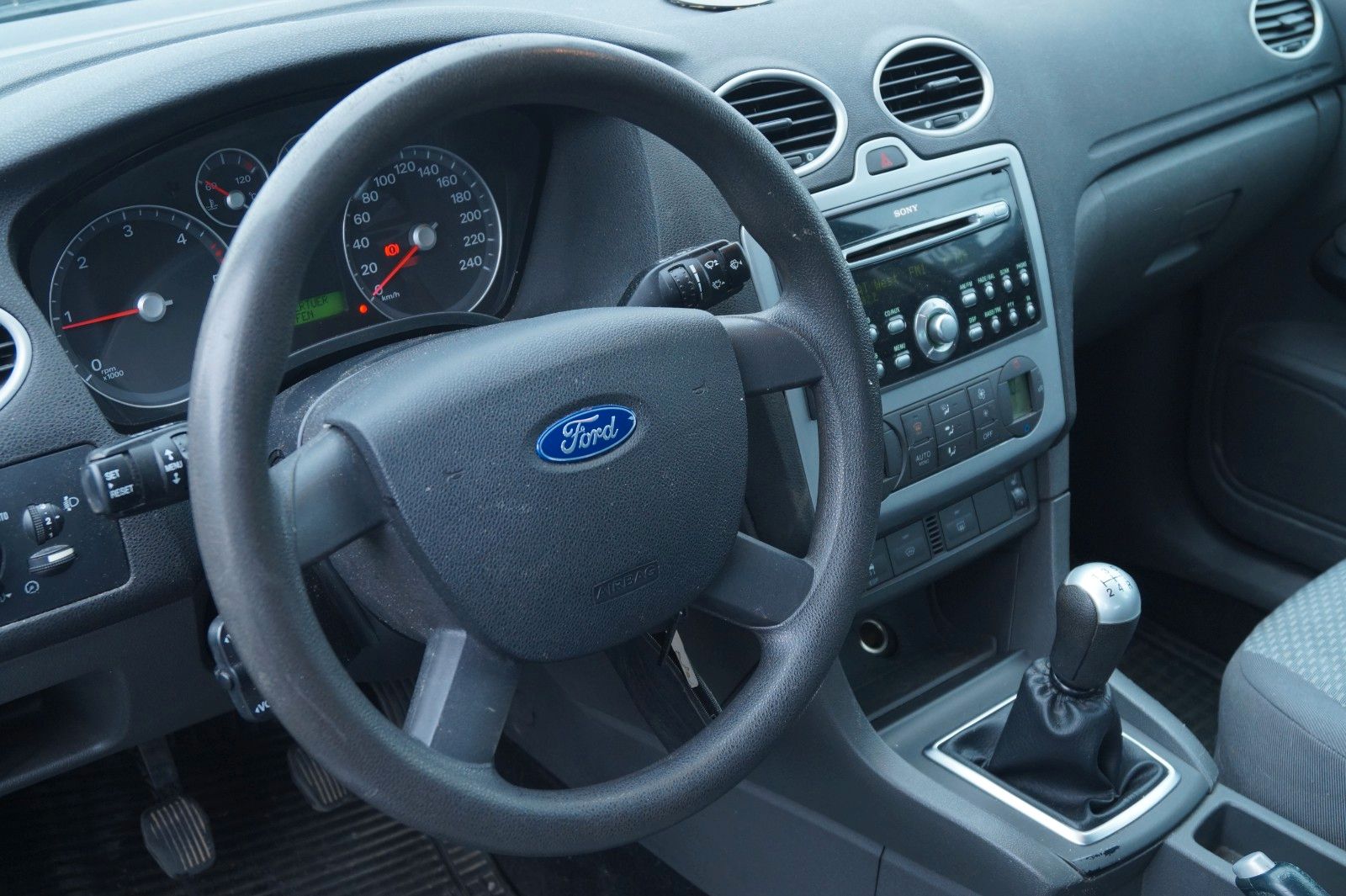 Fahrzeugabbildung Ford Focus Lim. Trend