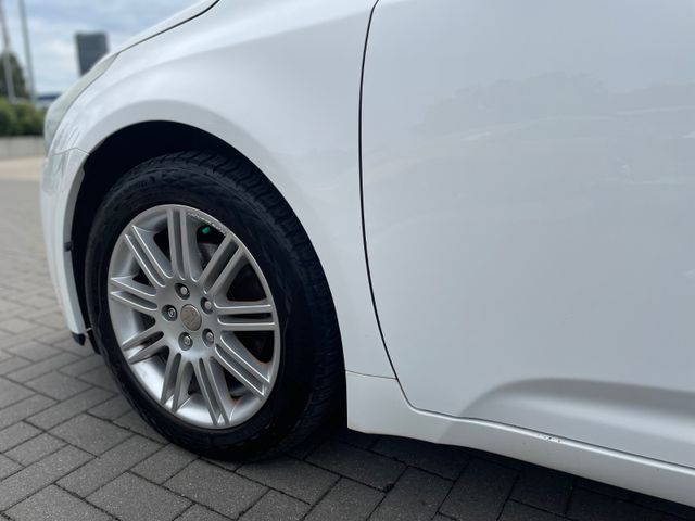 Toyota Avensis  Kombi Executive