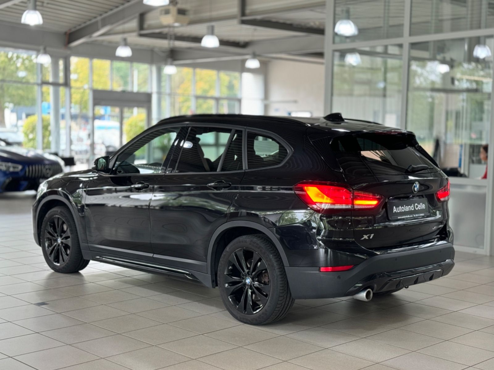 Fahrzeugabbildung BMW X1 xD25e Sport Line Kamera HUD DAB Komfort Alarm