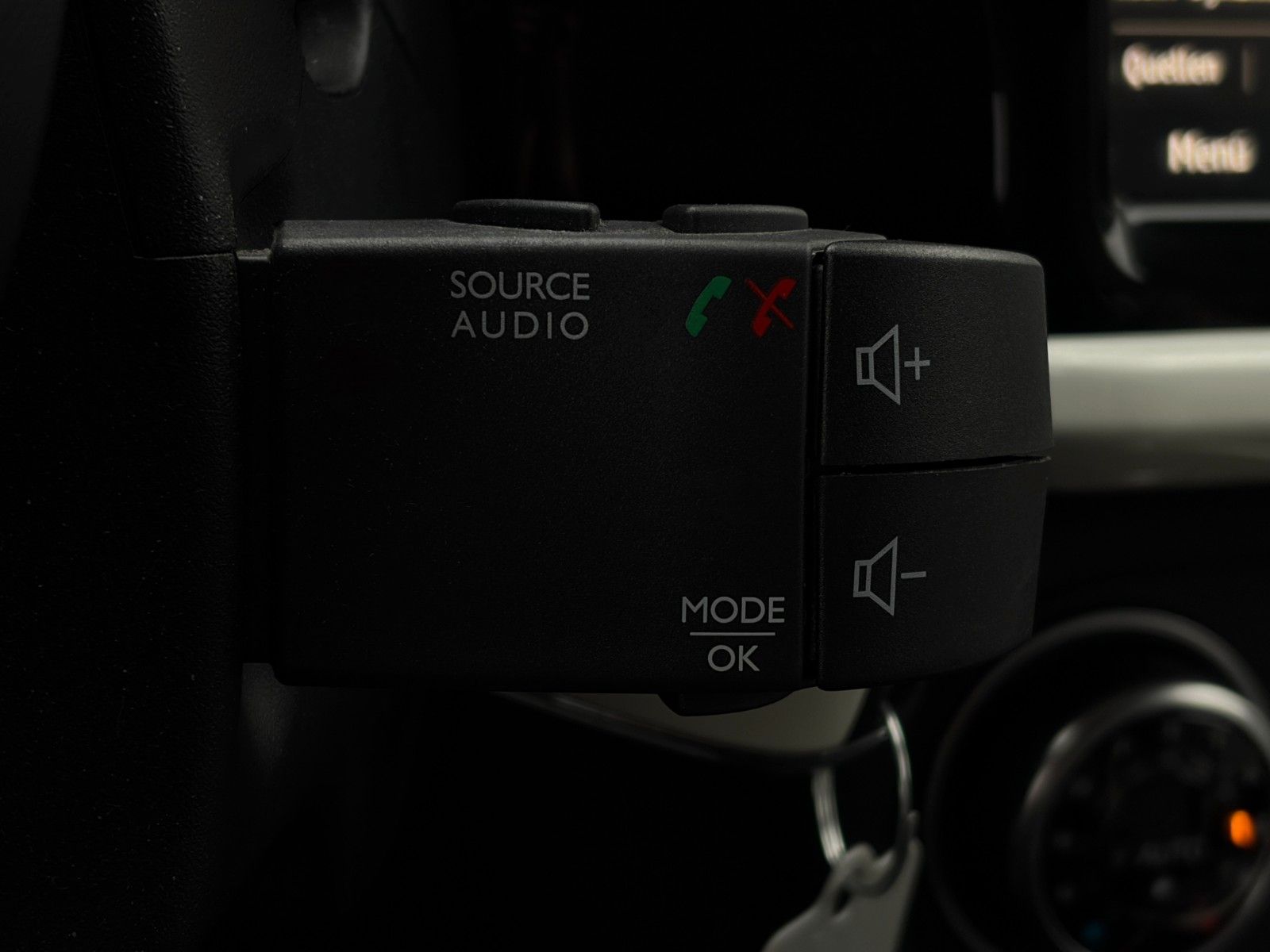 Fahrzeugabbildung Renault Twingo Vibes E Temp SHZ PDC R-Kam CarPlay Navi