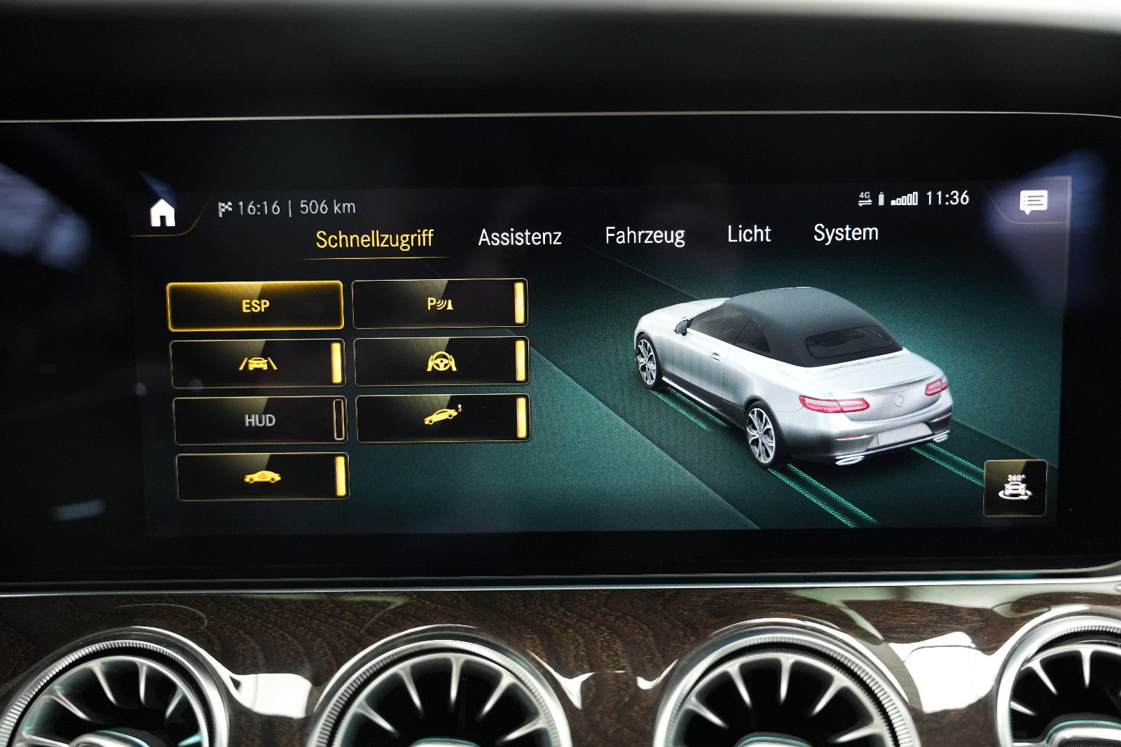 Fahrzeugabbildung Mercedes-Benz E 450 Cabrio AMG/BURMESTER/HUD/AMBIENTE/MASSAGE/