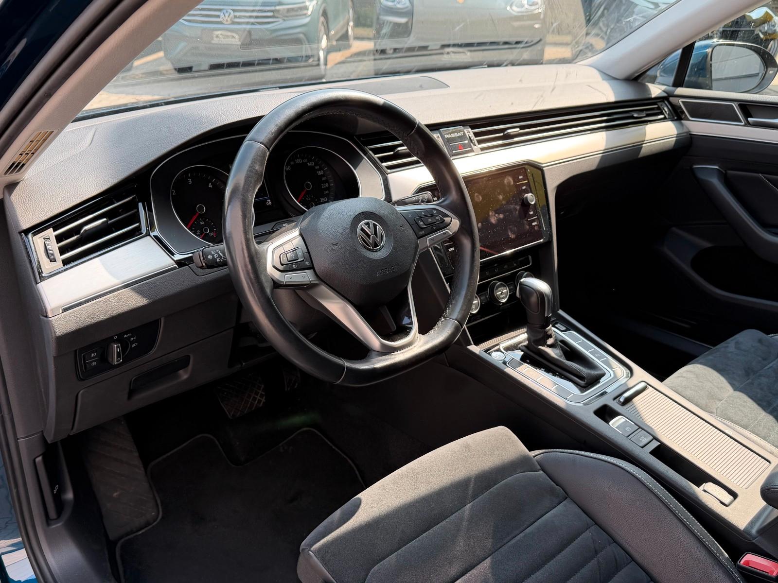 Volkswagen Passat 2.0 Variant Elegance LEDER/NAVI/LED/SHZ*, миниатюра 11