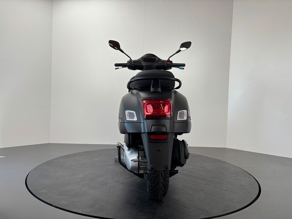 Fahrzeugabbildung Vespa GTS 310 FL SuperSport *NEUFAHRZEUG 2026*