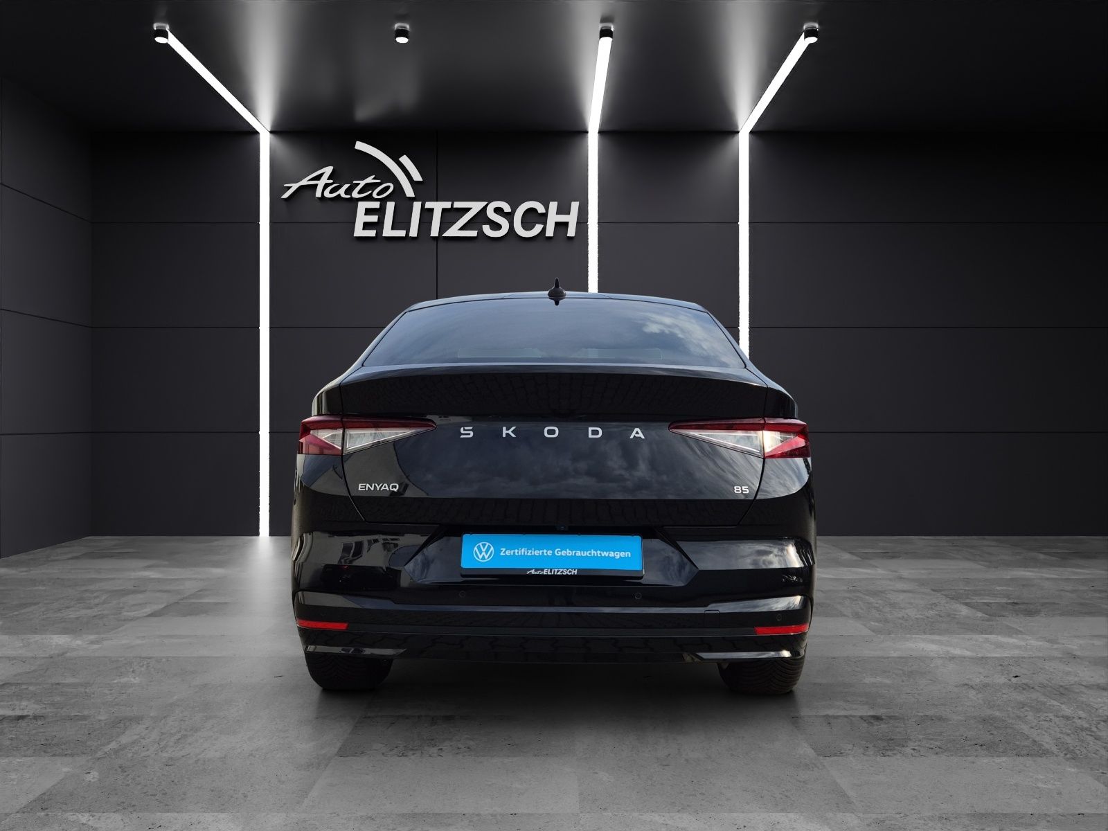 Fahrzeugabbildung SKODA Enyaq Coupé 85 Loft Matrix AHK WäPu Navi Pano AC