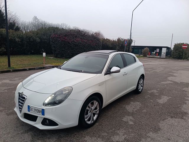 Alfa Romeo Giulietta 1.6 diesel ok neo patente 2