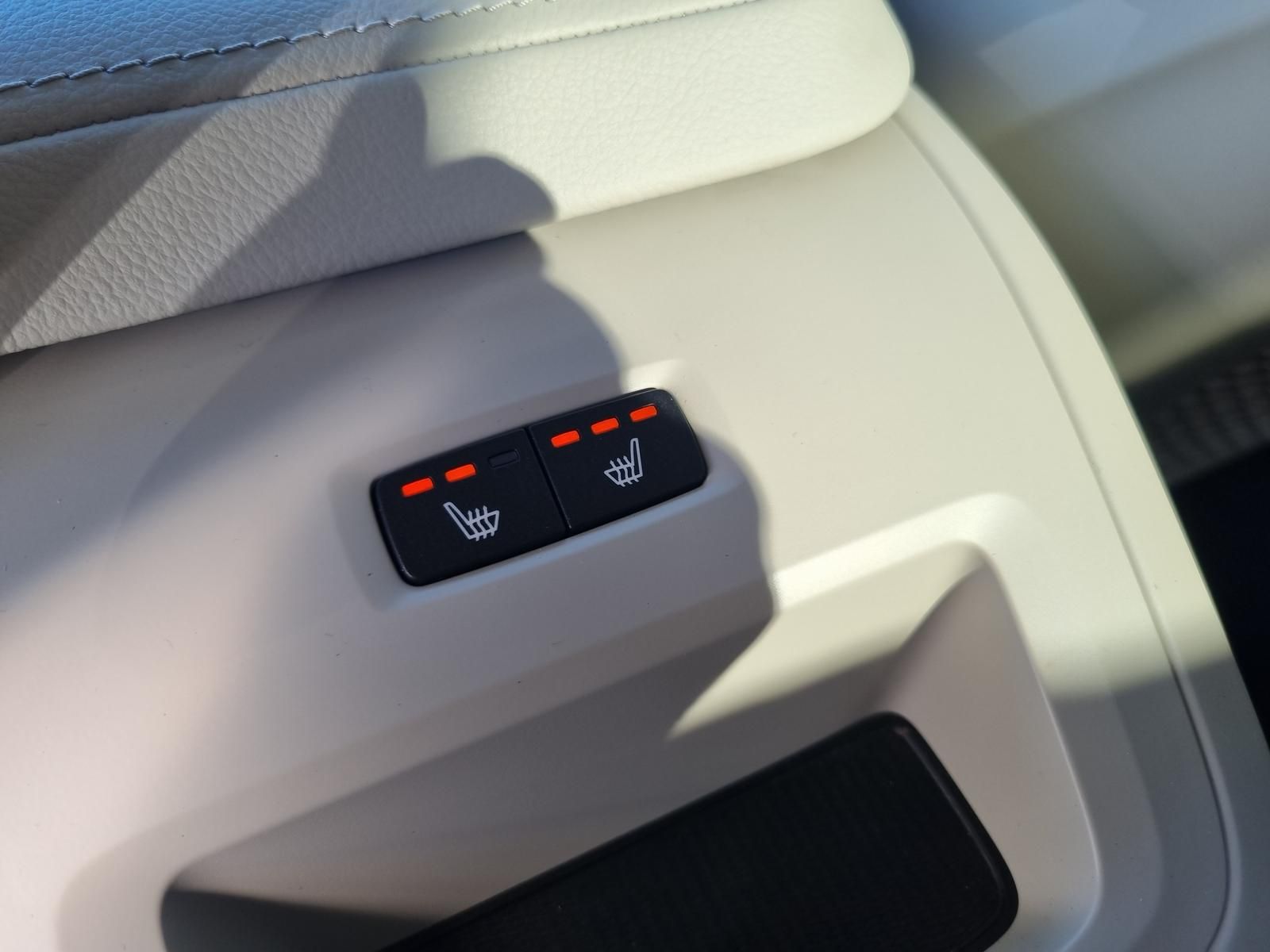 Fahrzeugabbildung Volvo V60 B4 D Core