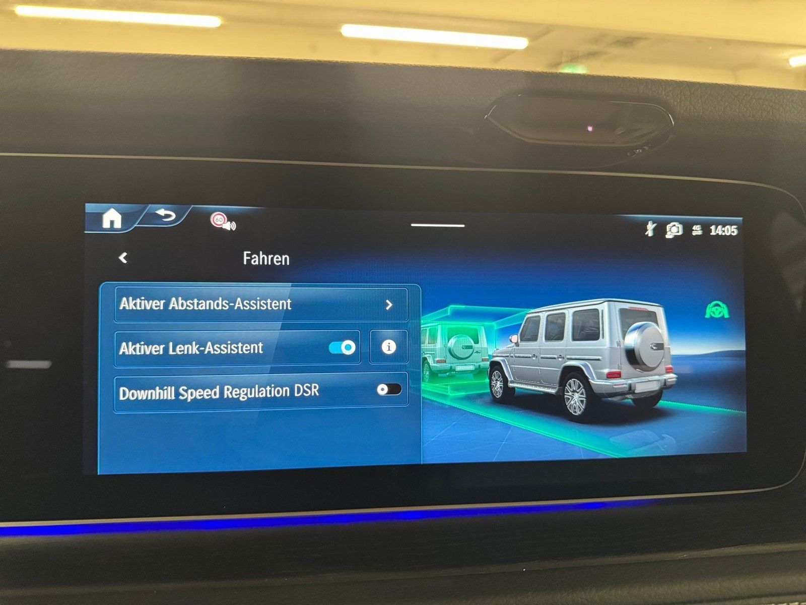 Fahrzeugabbildung Mercedes-Benz G 450 d AMG*20"*Night*STDHZG*Distro*AHK*Massage*