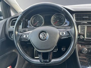 Volkswagen Golf - 11