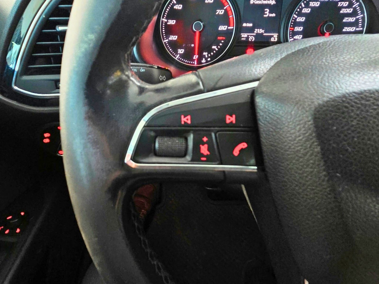 SEAT Leon — zdjęcie 16