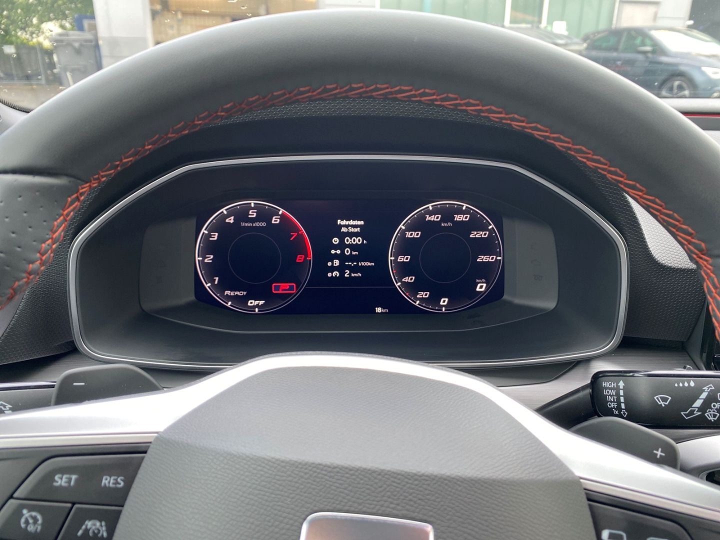 Fahrzeugabbildung SEAT Leon Seat  1,5 eTSI*PDC*NAVI*SHZ*ALLU*