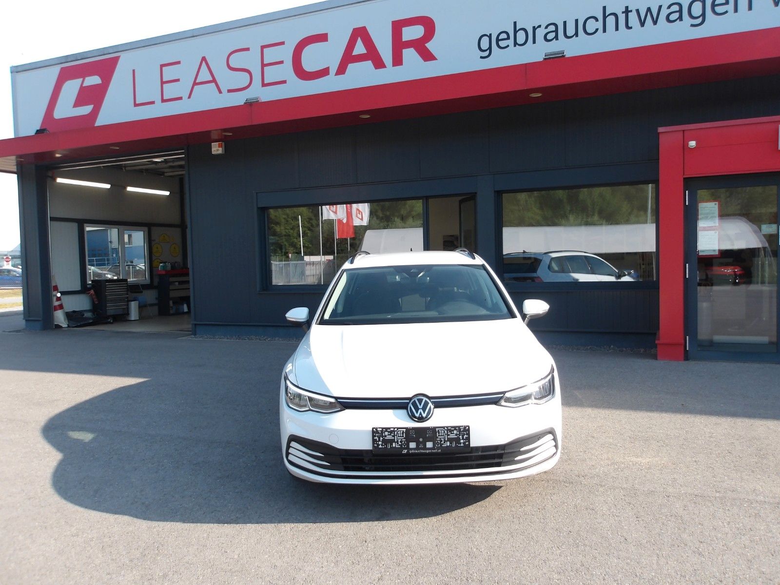 Volkswagen Golf VIII Variant Life EXP € 12990.-- imagem 2