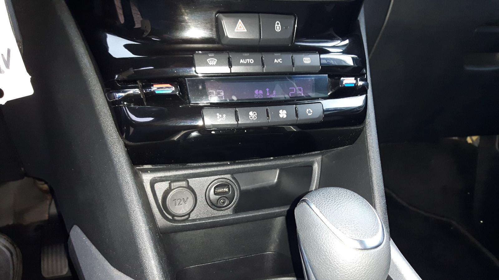 Peugeot 2008 1,2 PureTech 110  Allure