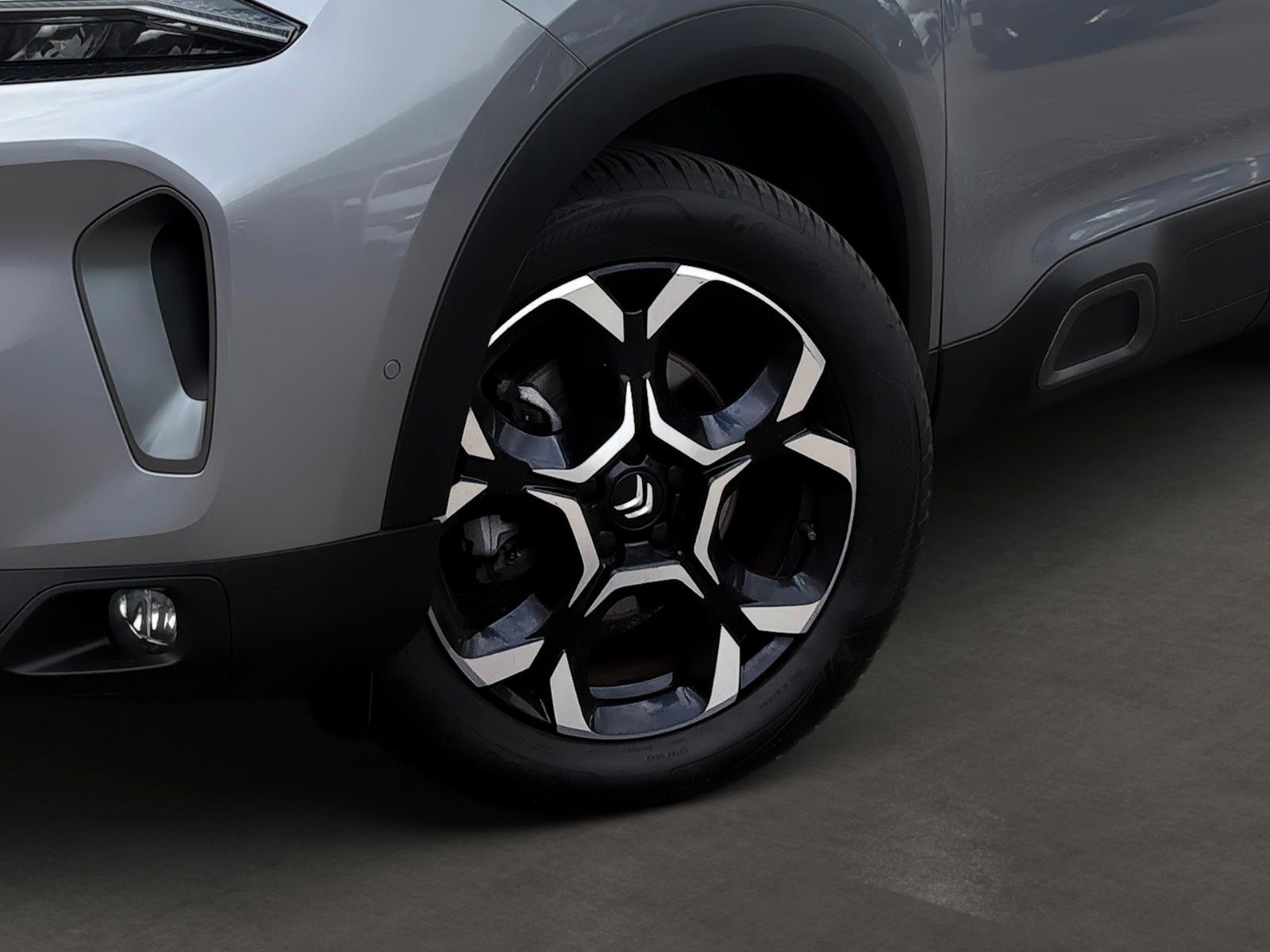 Fahrzeugabbildung Citroën C5 Aircross PLUS