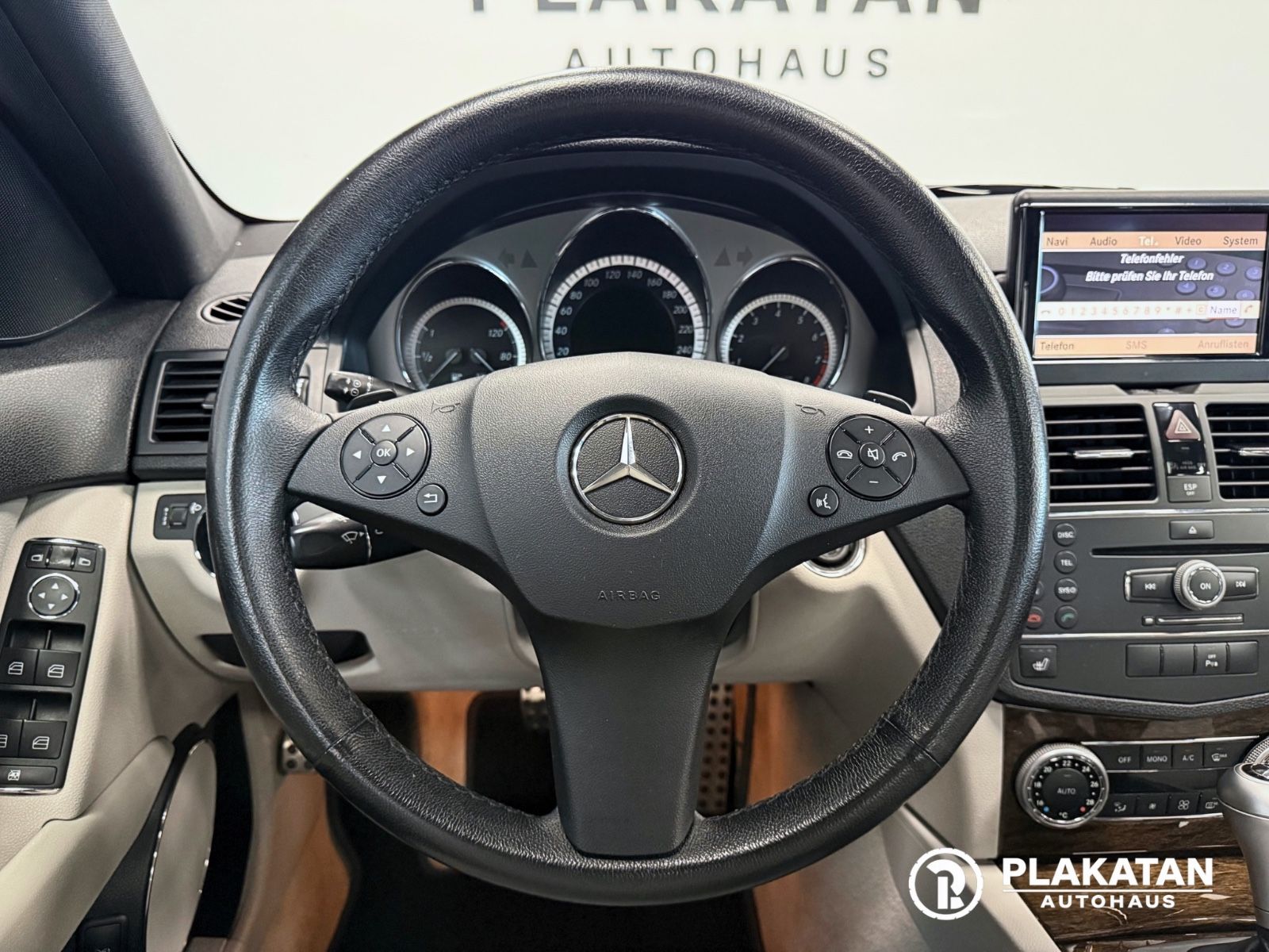 Fahrzeugabbildung Mercedes-Benz C 200 Kompressor AMG Paket Xenon Navi