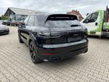 Porsche Cayenne E-Hybrid Sport Design + Chrono 1.Hand - Porsche Cayenne: Rot