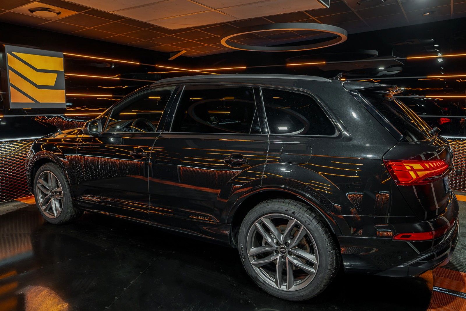 Audi Q7 55 TFSIE S Line*HUD*heated seats*Matrix LED imagem 3