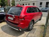 Mitsubishi Outlander 4WD Kamera360° el. Heckklappe Tempomat - Mitsubishi Outlander mit Diesel-Antrieb: Allradantrieb, Geländewagen, Automatik