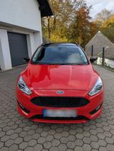 Ford FORD Focus ST-LINE - Ford Aerostar mit Benzin-Antrieb
