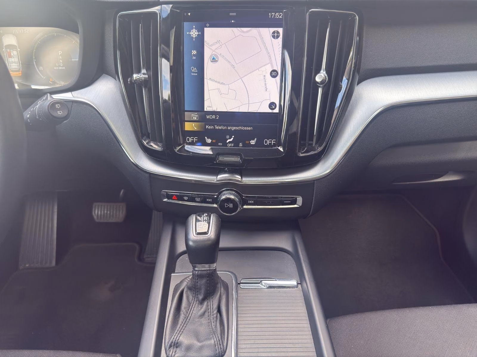 Volvo XC 60 Momentum AWD|1.HAND|SCHECKHEFT|PANO