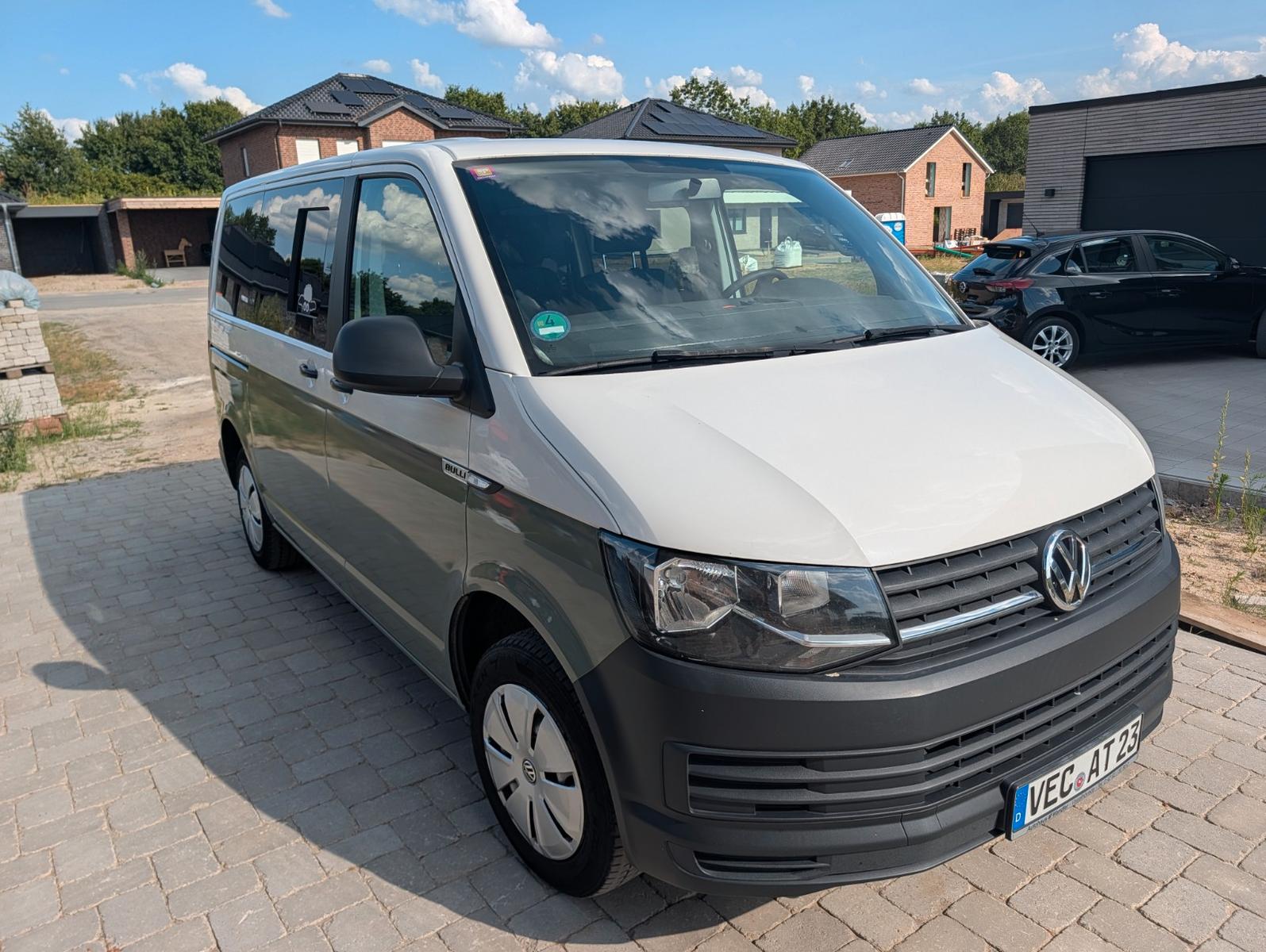 Volkswagen T6 Transporter Kombi