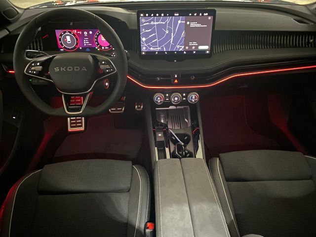 Superb Combi Sportline 2.0 TDI DSG AHK+NAVI+MATR