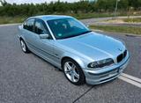 BMW E46 323i Automatik  fast Oldtimer - BMW 323 mit Benzin-Antrieb: Limousine, Automatik