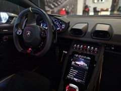 Fahrzeugabbildung Lamborghini Huracán Tecnica LP640-2 (LIFT/SENSONUM/CAM/STYLE