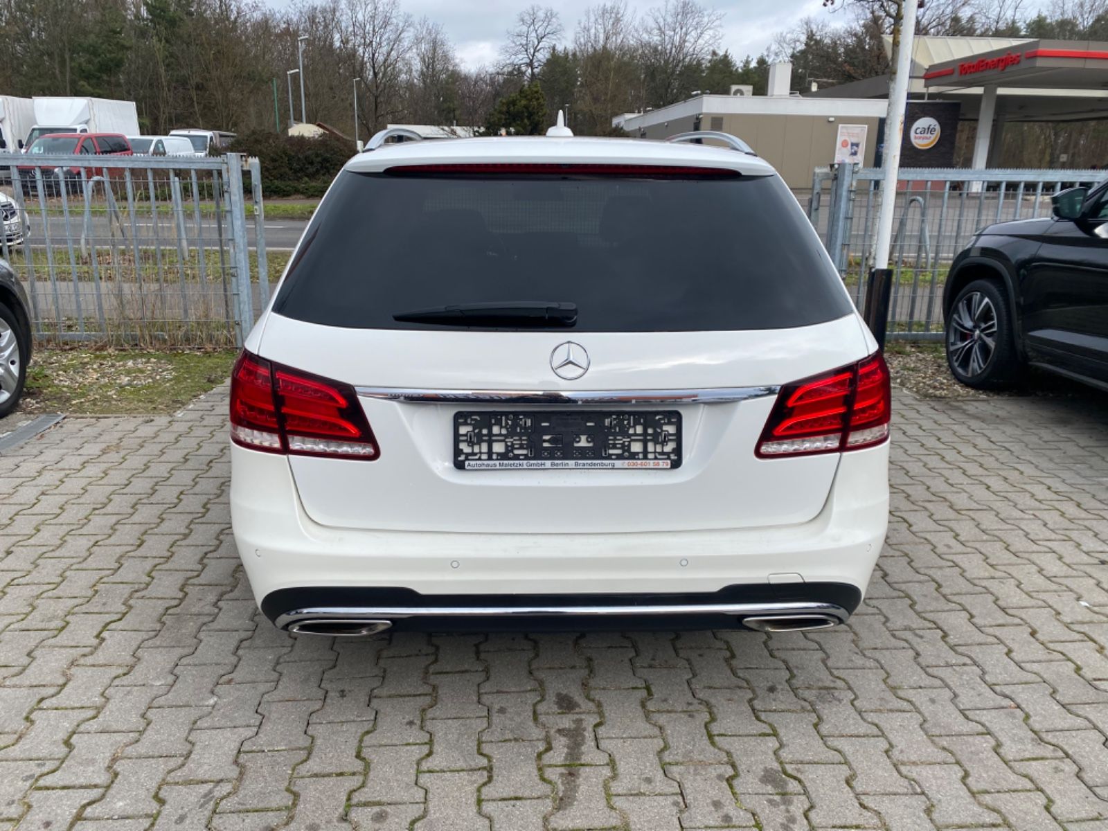 Fahrzeugabbildung Mercedes-Benz E 250 CGI T AMG*Totwinkel*LED*Navi*SHZ*Tempomat*
