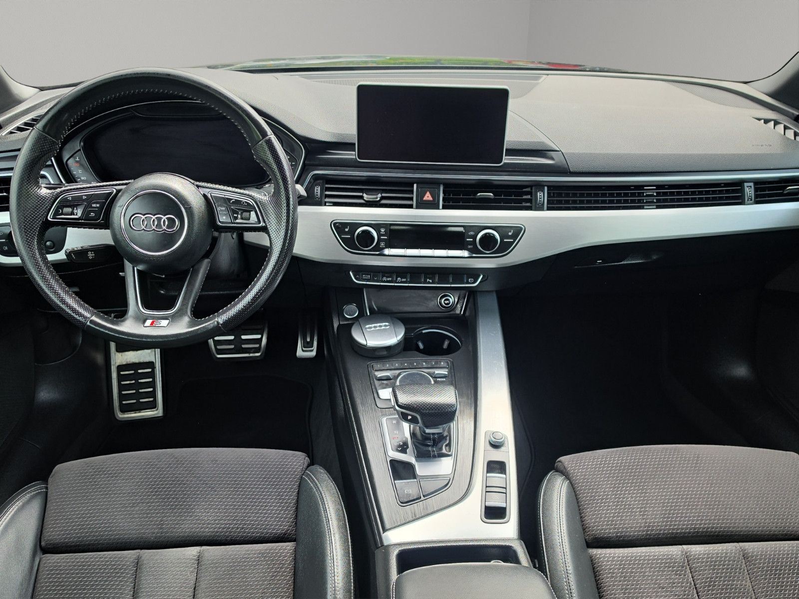 Fahrzeugabbildung Audi A5 Cabriolet Sport S-Line Automatik Navi Leder