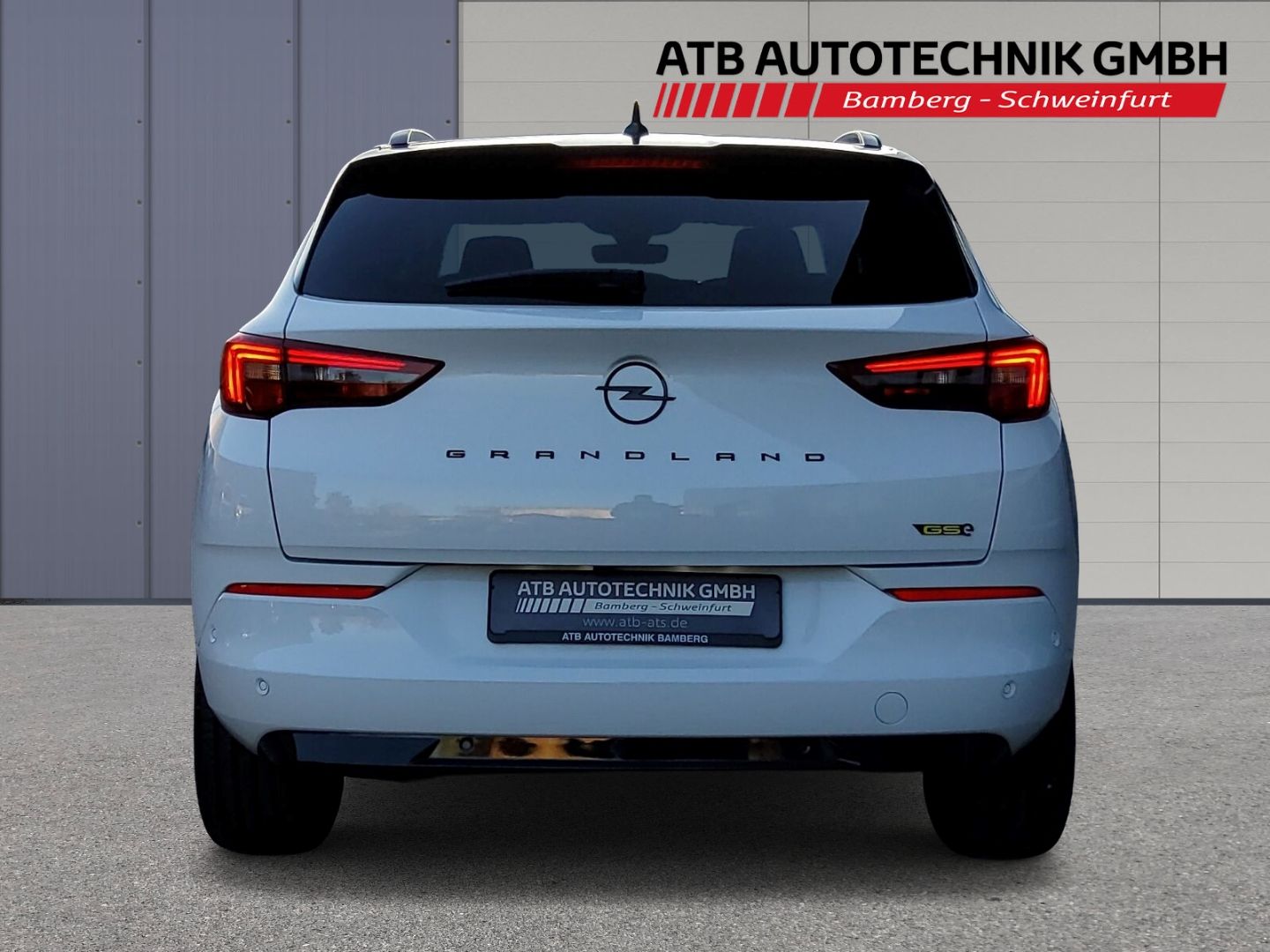 Fahrzeugabbildung Opel Grandland GSe Plug-in Hybrid Allrad AD Navi digi