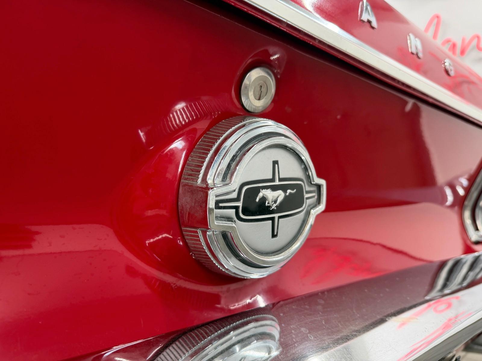 Ford Mustang Coupé 289 4.7 V8 194ch - Imatriculation collection - Flowmaster - Révision complète