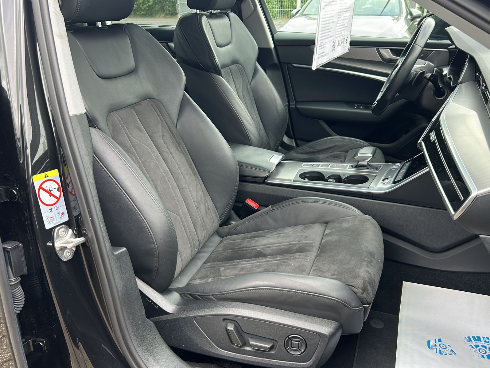 Fahrzeugabbildung Audi A6 Avant 45 TDI quattro SPORT