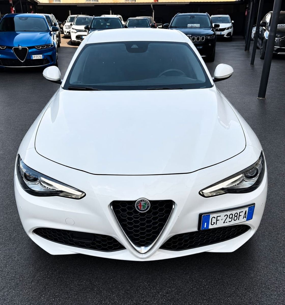 Alfa Romeo Giulia 2.2 Turbodiesel 160 CV AT8 Bus imagem 3
