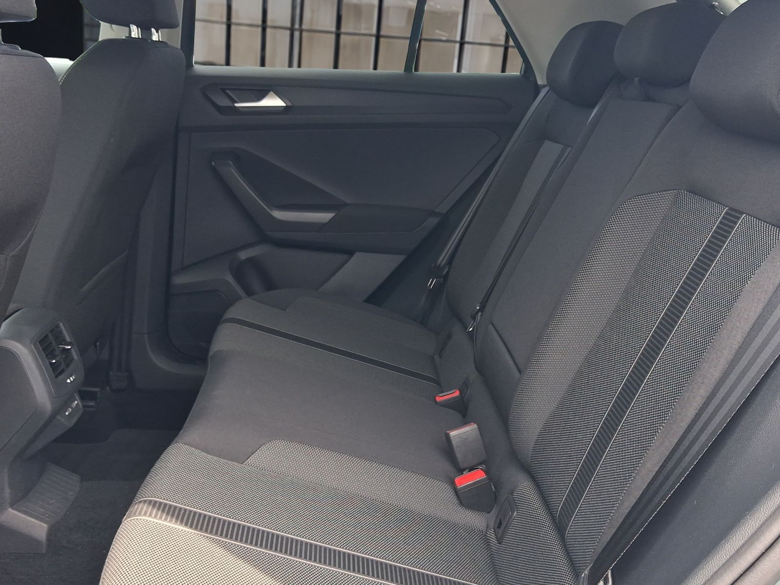 Volkswagen T-Roc - Bild 8