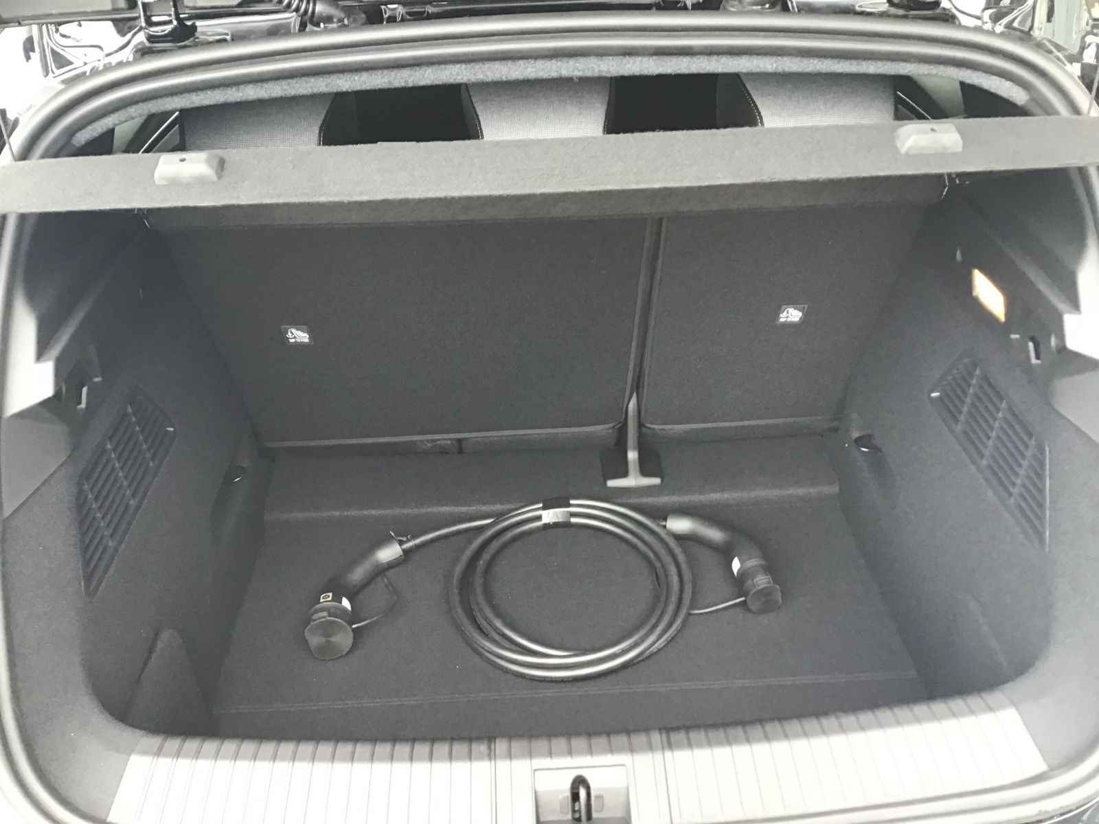 Fahrzeugabbildung Renault Megane E-Tech 100% Techno 220 Comfort Range 60KW