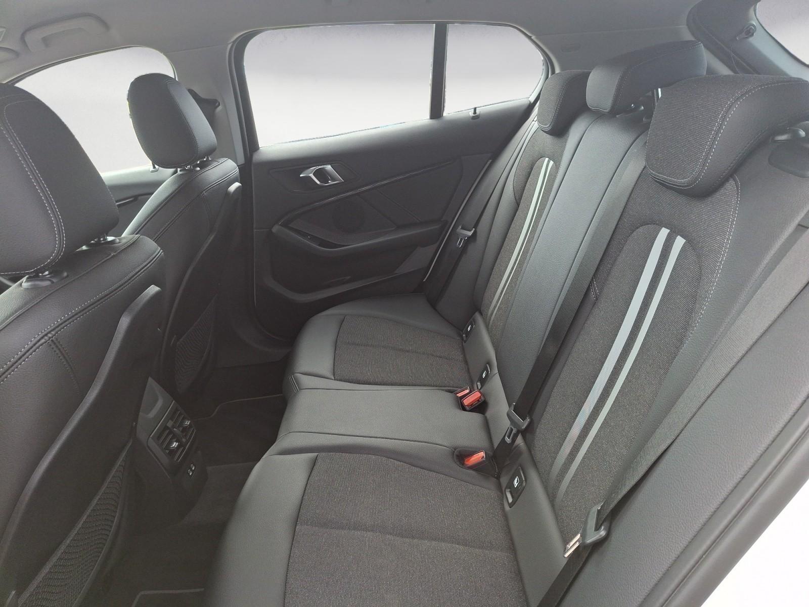 BMW 118i Sport Line Klimaaut. Sportsitze PDC