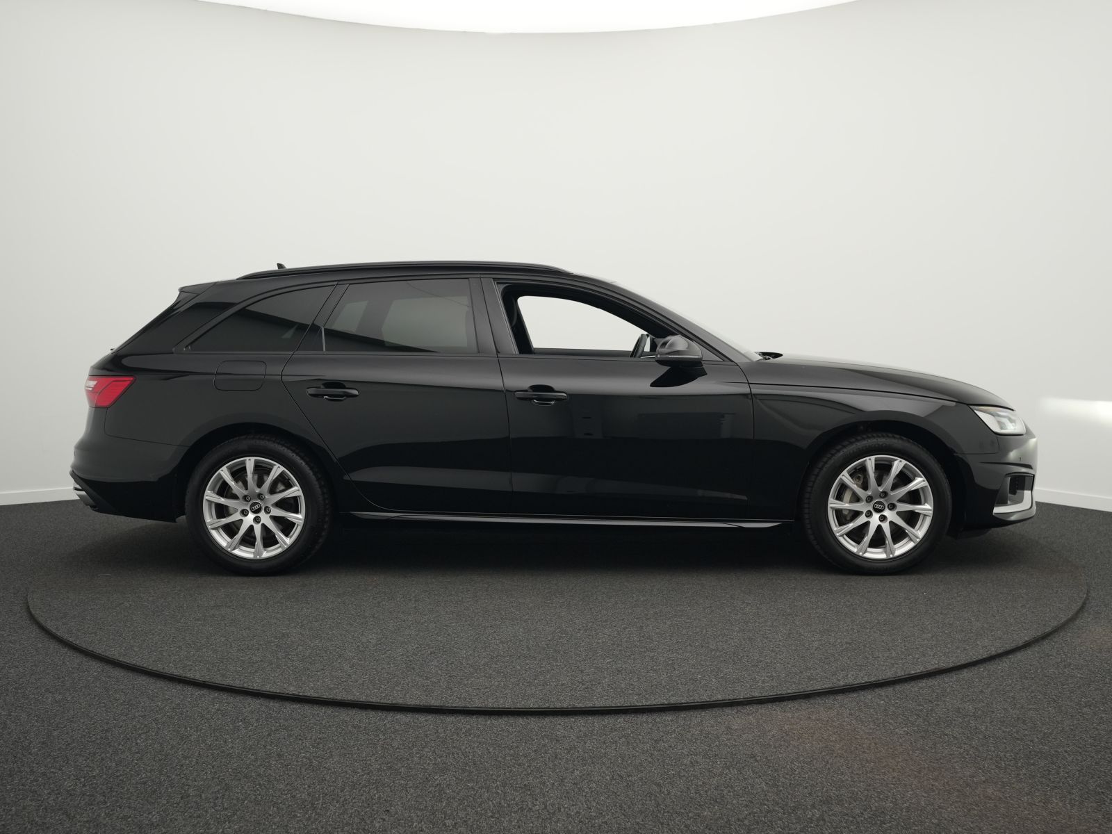 Audi A4 - Bild 13